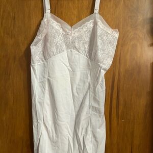 Women’s Vintage Philmaid Full Slip. White With Lace. Size 36 Short
